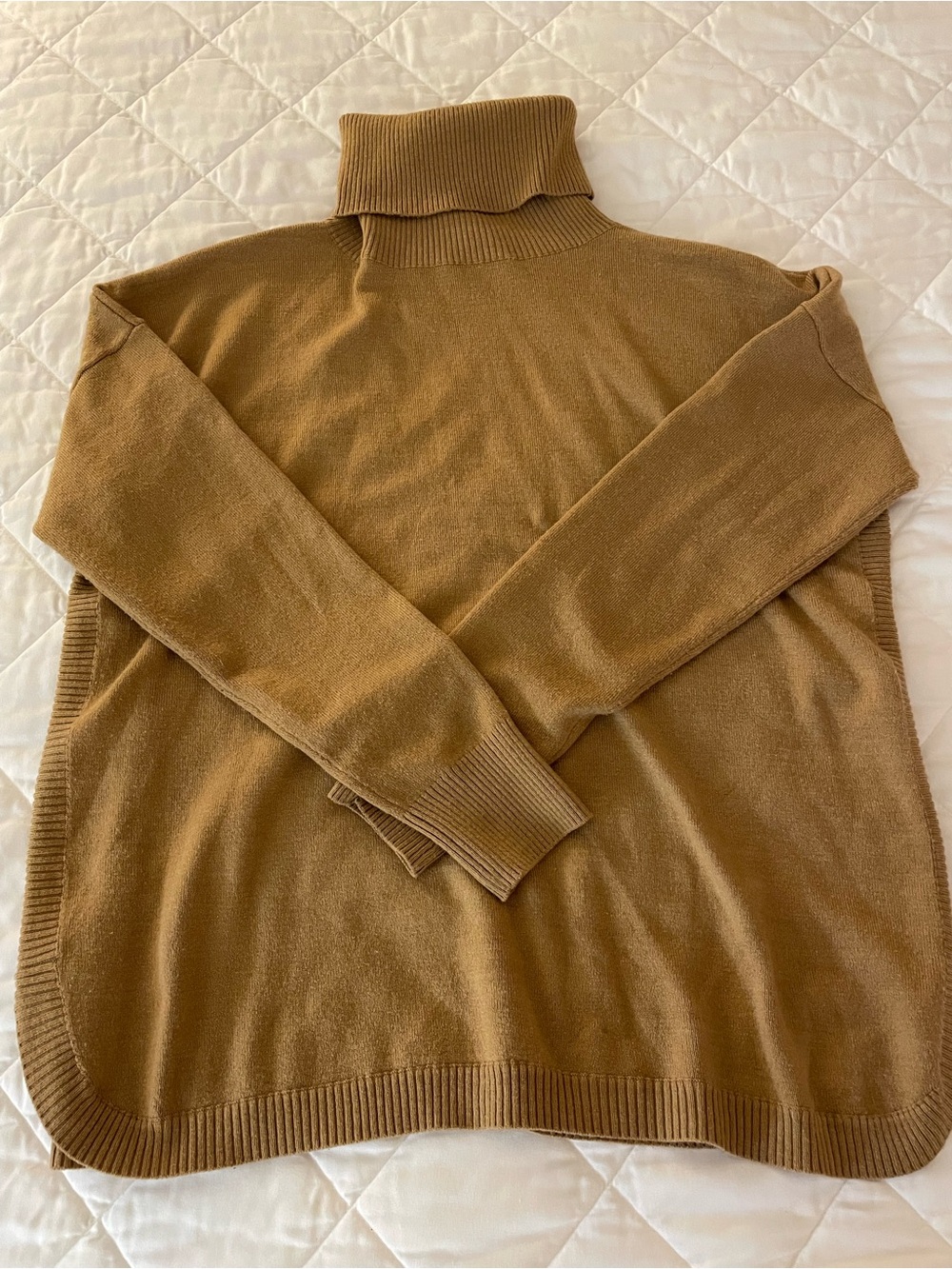 French Connection Women’s L Turtleneck Knit Cabincore sweater